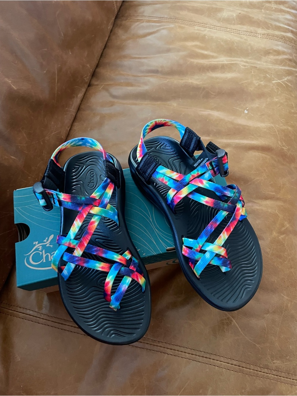 Chaco sandals tie-dye rainbow size 6 NEW